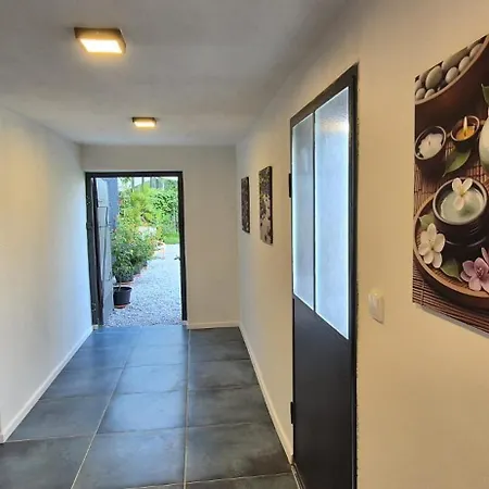 Private House With Sauna, Jacuzzi And Hawaiian Hothouse فيلة