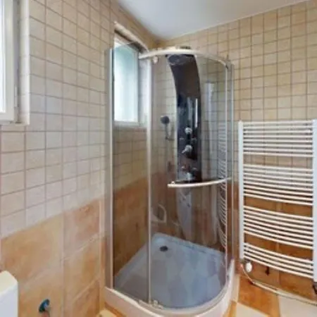 Private House With Sauna, Jacuzzi And Hawaiian Hothouse *