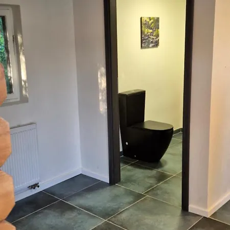 Private House With Sauna, Jacuzzi And Hawaiian Hothouse فيلة Velvary