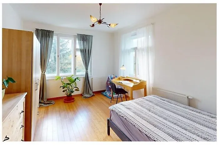 Private House With Sauna, Jacuzzi And Hawaiian Hothouse * Velvary