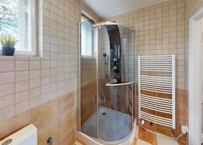 Private House With Sauna, Jacuzzi And Hawaiian Hothouse *