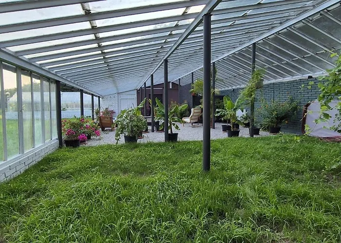 فيلة Private House With Sauna, Jacuzzi And Hawaiian Hothouse Velvary