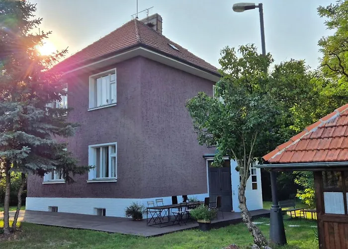 فيلة Private House With Sauna, Jacuzzi And Hawaiian Hothouse Velvary