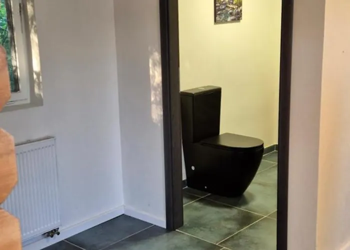 Private House With Sauna, Jacuzzi And Hawaiian Hothouse فيلة Velvary